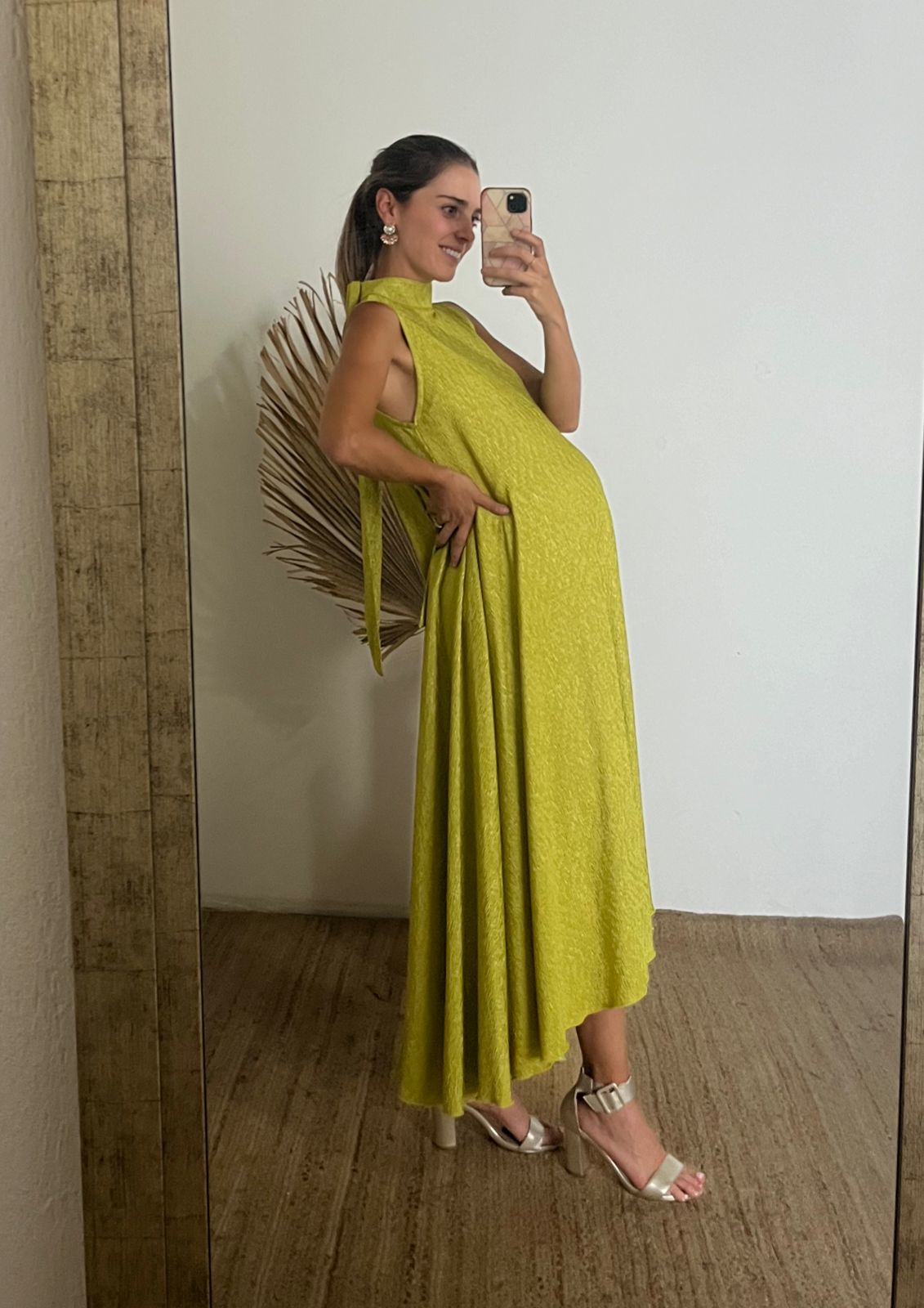 Vestido de maternidad Sonia, verde opaco corrugado