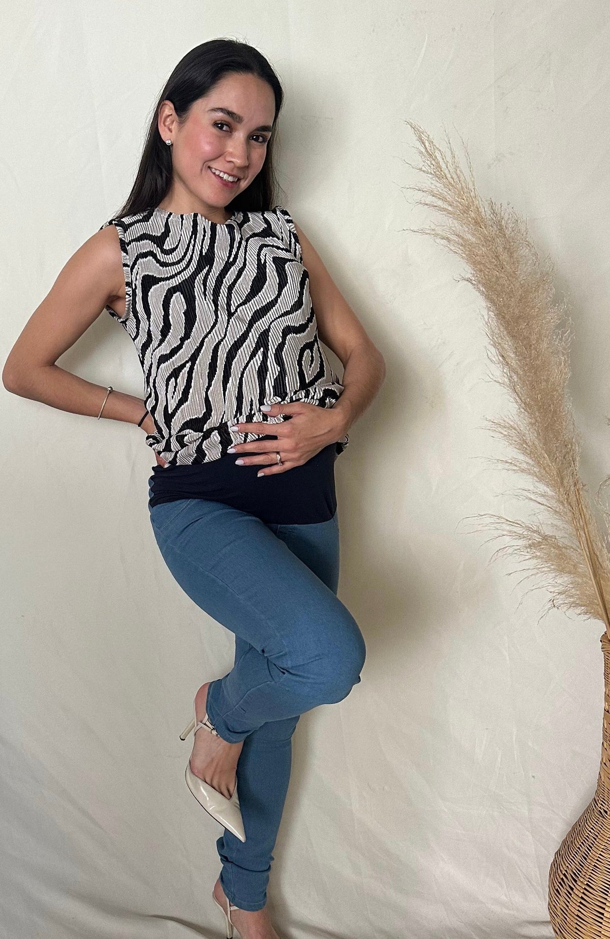 Pantalón mezclilla de maternidad claro
