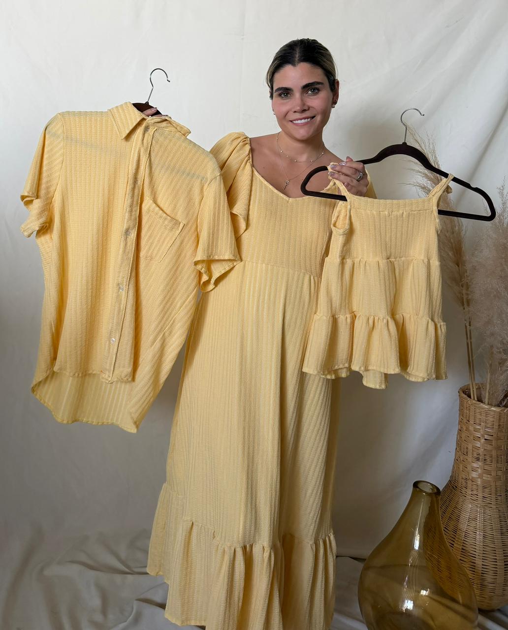 Matching familia amarillo pastel