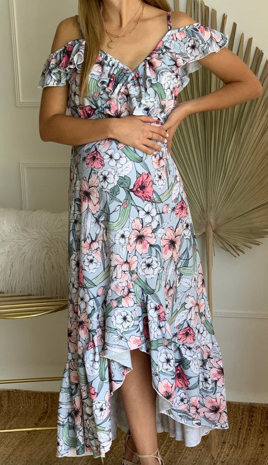 Tela azul con flores rosas
