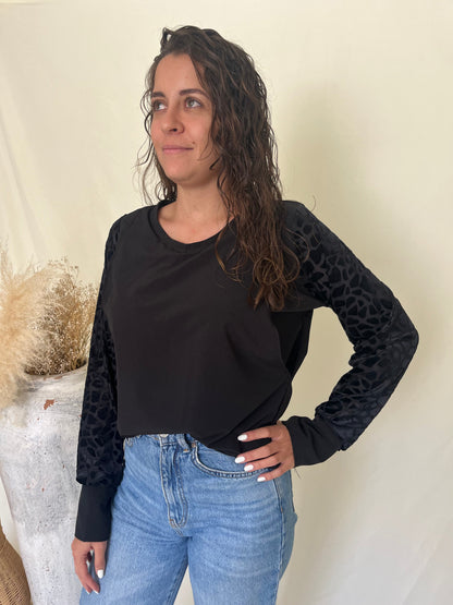 Blusa de Lactancia, Daniela Negra brazos de terciopelo